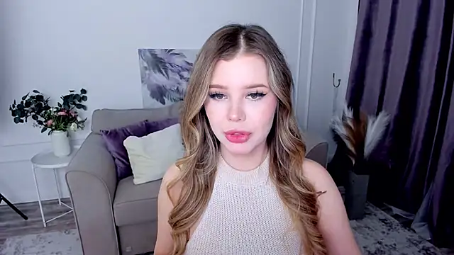 Snapshot of FollowLovee chatting on October 2025 07:34:02 PM FollowLovee online show from October 2025 07:34:02 PM