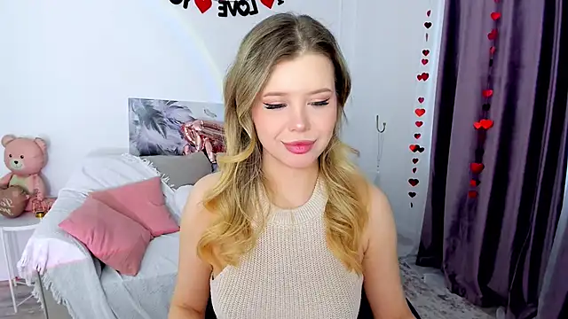 FollowLovee online show from March 2026 03:43:01 AM