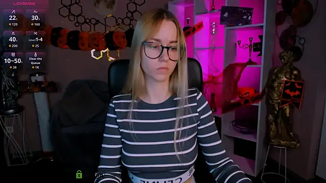 mary mooore online show from October 2025 07:24:02 PM