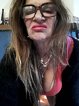 Snapshot of gildamilf chatting on November 2025 01:22:02 PM gildamilf online show from November 2025 01:22:02 PM