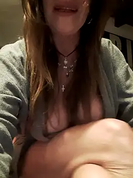 Snapshot of gildamilf chatting on November 2025 04:18:02 PM gildamilf online show from November 2025 04:18:02 PM