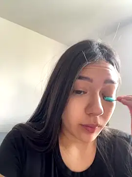 Latina vanessa online show from September 2025 02:19:01 PM