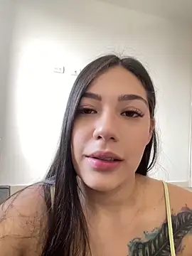 Latina vanessa online show from October 2025 02:15:02 PM