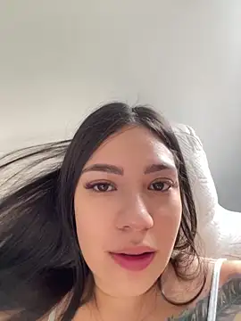 Latina vanessa online show from December 2025 09:41:02 PM