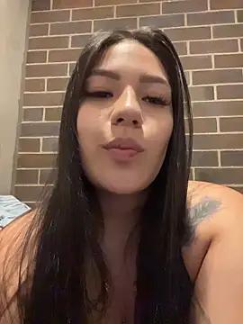 Snapshot of Latina_vanessa chatting on May 2026 04:19:02 AM Latina vanessa online show from May 2026 04:19:02 AM