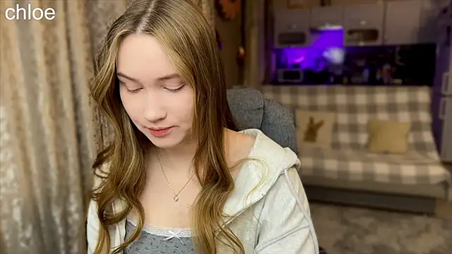 Snapshot of ChloeMillerMeow chatting on November 2025 08:33:02 PM ChloeMillerMeow online show from November 2025 08:33:02 PM