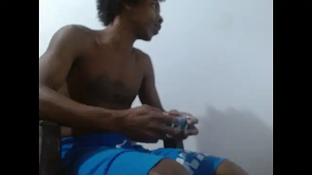 Snapshot of Larry-n-clouds chatting on February 2026 02:16:02 AM Larry-n-clouds online show from February 2026 02:16:02 AM