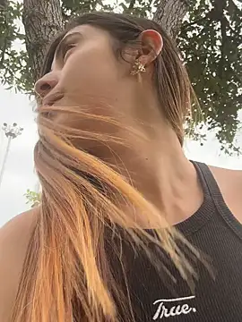 Nicol Swift  online show from January 2025 06:56:01 PM