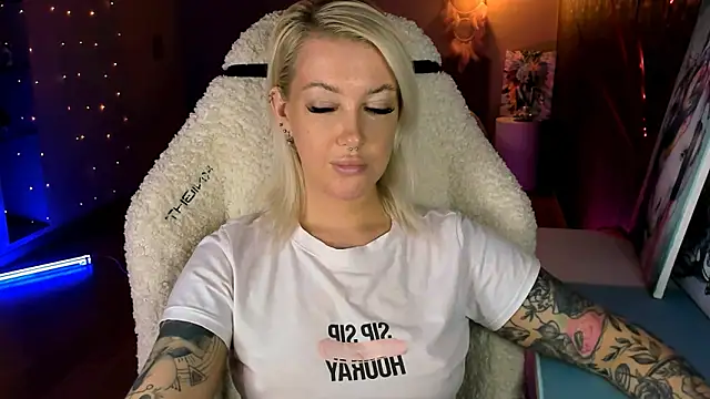 tykioty Miley online show from April 2026 12:43:01 PM