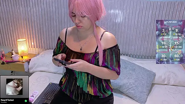 Eli666uwu online show from December 2025 11:30:02 AM