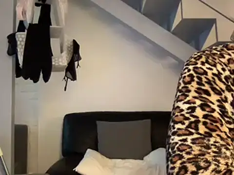 Snapshot of EroticVenetian chatting on March 2025 05:07:02 PM EroticVenetian online show from March 2025 05:07:02 PM