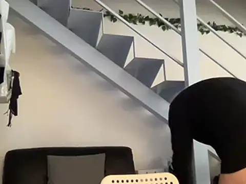 Snapshot of EroticVenetian chatting on March 2025 08:32:02 AM EroticVenetian online show from March 2025 08:32:02 AM