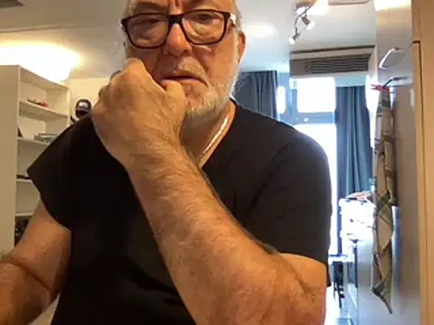 Snapshot of EroticVenetian chatting on March 2025 12:55:02 PM EroticVenetian online show from March 2025 12:55:02 PM