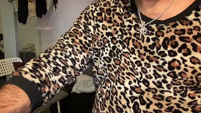 Snapshot of EroticVenetian chatting on March 2025 09:35:01 PM EroticVenetian online show from March 2025 09:35:01 PM