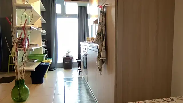 Snapshot of EroticVenetian chatting on March 2025 06:16:01 AM EroticVenetian online show from March 2025 06:16:01 AM