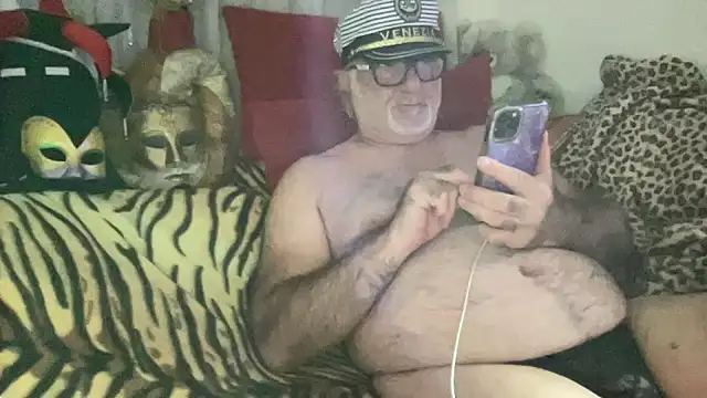 Snapshot of EroticVenetian chatting on September 2025 09:38:01 PM EroticVenetian online show from September 2025 09:38:01 PM