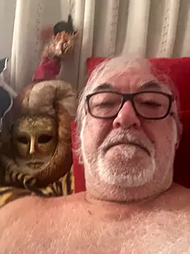 Snapshot of EroticVenetian chatting on September 2025 08:48:02 AM EroticVenetian online show from September 2025 08:48:02 AM