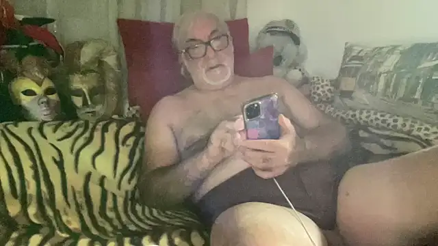 Snapshot of EroticVenetian chatting on September 2025 08:12:02 PM EroticVenetian online show from September 2025 08:12:02 PM