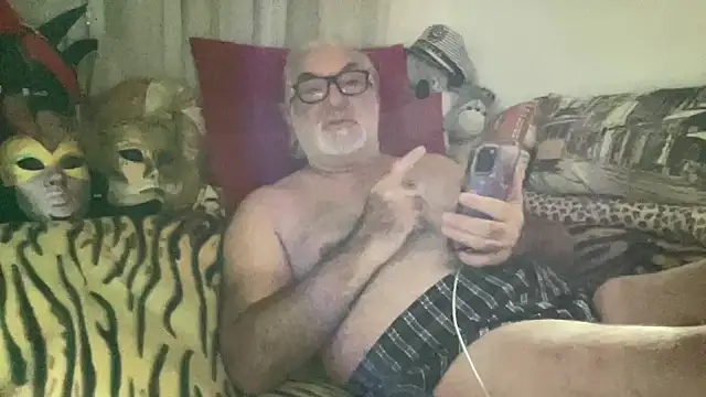 Snapshot of EroticVenetian chatting on September 2025 05:23:01 AM EroticVenetian online show from September 2025 05:23:01 AM