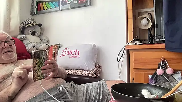 Snapshot of EroticVenetian chatting on October 2025 01:30:01 PM EroticVenetian online show from October 2025 01:30:01 PM