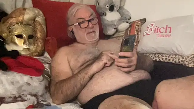 Snapshot of EroticVenetian chatting on October 2025 07:33:01 PM EroticVenetian online show from October 2025 07:33:01 PM