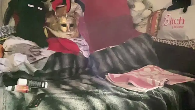 Snapshot of EroticVenetian chatting on October 2025 08:07:01 AM EroticVenetian online show from October 2025 08:07:01 AM