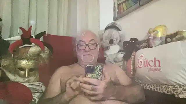 Snapshot of EroticVenetian chatting on November 2025 07:26:01 PM EroticVenetian online show from November 2025 07:26:01 PM