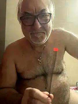 Snapshot of EroticVenetian chatting on November 2025 06:34:02 AM EroticVenetian online show from November 2025 06:34:02 AM