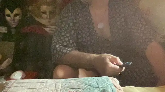 Snapshot of EroticVenetian chatting on December 2025 07:06:02 AM EroticVenetian online show from December 2025 07:06:02 AM