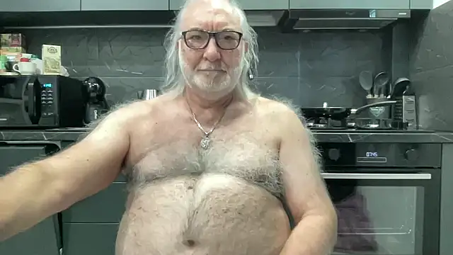 Snapshot of EroticVenetian chatting on July 2026 05:46:02 AM EroticVenetian online show from July 2026 05:46:02 AM