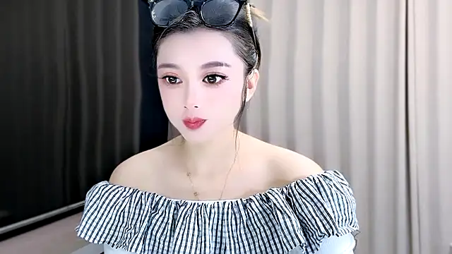 VIWVI online show from September 2025 04:03:01 AM