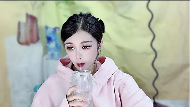 VIWVI online show from March 2026 05:13:02 AM