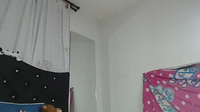 Snapshot of nikol_winick chatting on February 2025 08:43:01 AM nikol winick online show from February 2025 08:43:01 AM