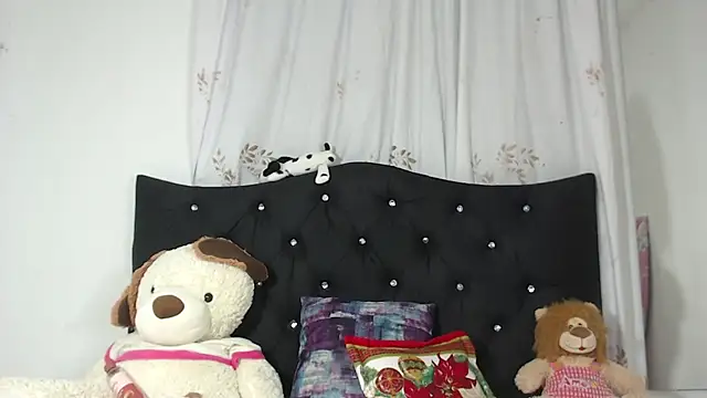 Snapshot of nikol_winick chatting on February 2025 09:20:02 AM nikol winick online show from February 2025 09:20:02 AM