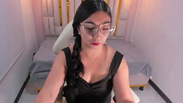 Karla hernandez  online show from February 2025 11:06:02 AM