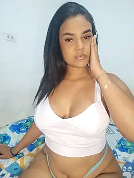 Snapshot of AntonellaShot chatting on November 2025 07:38:02 PM AntonellaShot online show from November 2025 07:38:02 PM