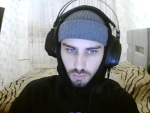 Snapshot of sweetbuddy3307 chatting on December 2025 07:44:01 PM sweetbuddy3307 online show from December 2025 07:44:01 PM