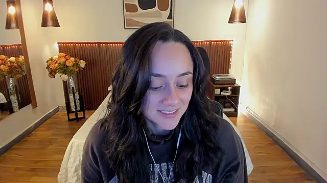 KatherineBond online show from June 2026 06:56:01 PM