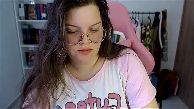 Snapshot of Gabiwaifu chatting on September 2025 06:23:02 PM Gabiwaifu online show from September 2025 06:23:02 PM
