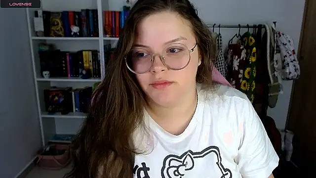 Snapshot of Gabiwaifu chatting on October 2025 01:11:01 PM Gabiwaifu online show from October 2025 01:11:01 PM