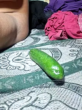 Snapshot of Priya_Bong chatting on January 2026 03:45:01 AM Priya Bong online show from January 2026 03:45:01 AM