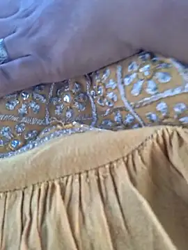 Priya Bong online show from April 2026 02:40:02 AM