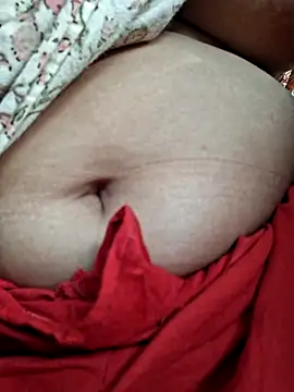 Snapshot of Priya_Bong chatting on July 2026 01:40:01 AM Priya Bong online show from July 2026 01:40:01 AM