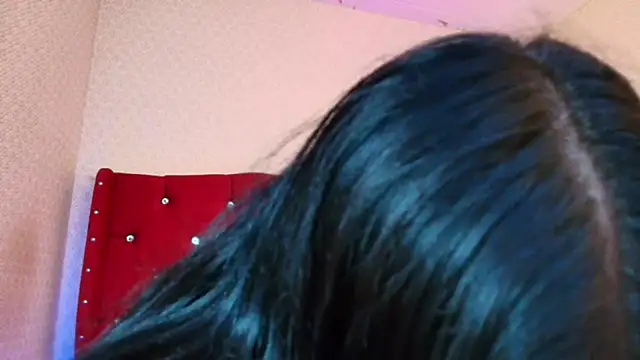 AnnaliOlsenX online show from May 2026 05:51:02 PM