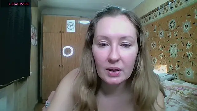 Snapshot of AnnaXLovers chatting on November 2025 09:41:01 AM AnnaXLovers online show from November 2025 09:41:01 AM