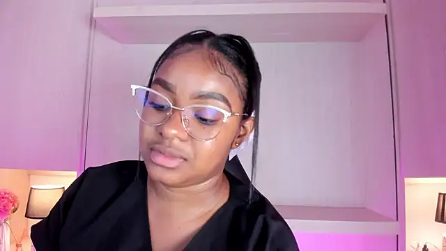 tamaraa smiith online show from November 2025 08:19:02 PM