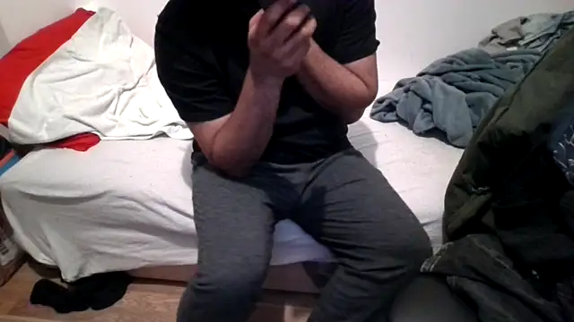 Snapshot of Indianluckyboytits chatting on December 2024 01:40:01 AM Indianluckyboytits online show from December 2024 01:40:01 AM