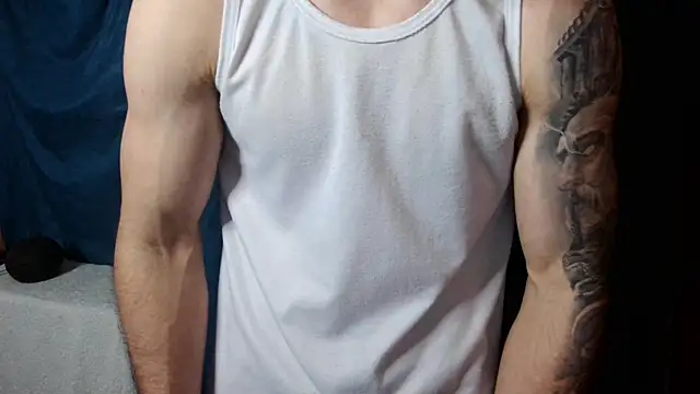 Snapshot of Kenner_fox77 chatting on December 2024 06:33:02 AM Kenner fox77 online show from December 2024 06:33:02 AM