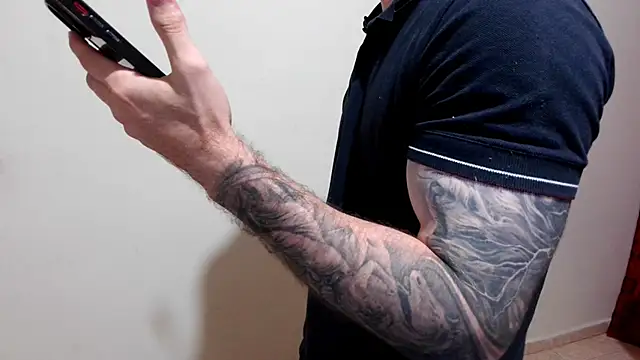 Snapshot of Kenner_fox77 chatting on December 2025 01:11:01 AM Kenner fox77 online show from December 2025 01:11:01 AM