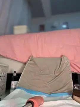 Snapshot of Milena-1 chatting on November 2025 10:30:01 AM Milena-1 online show from November 2025 10:30:01 AM